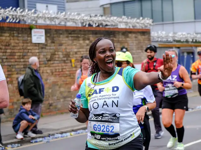 London marathon 24 running pic