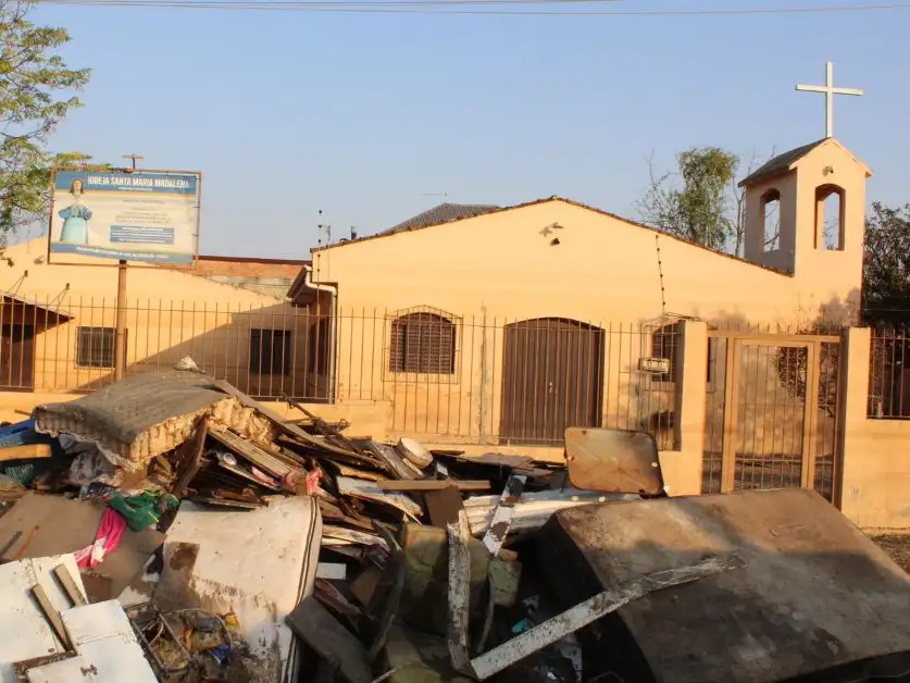 Destruction by flooding in Brazil