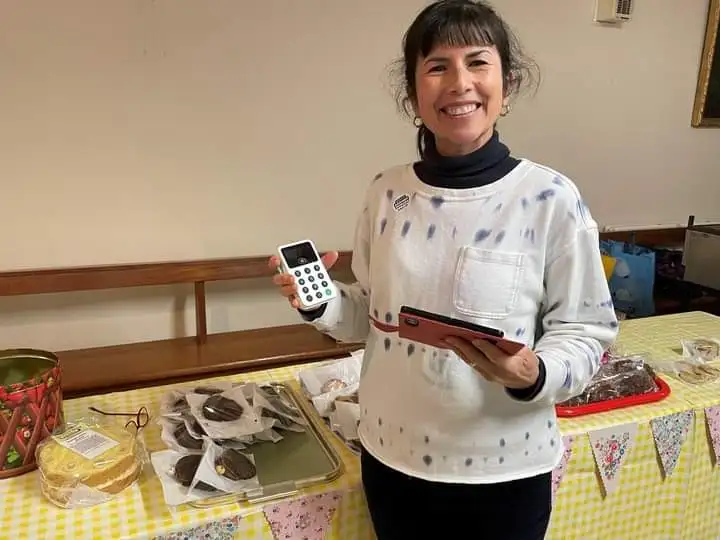 Europe - UK Volunteer with contactless payment machine
