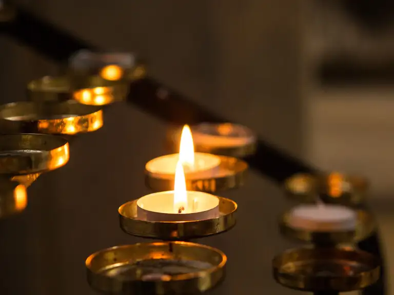 Candles in St George's Cathedral, Southwark